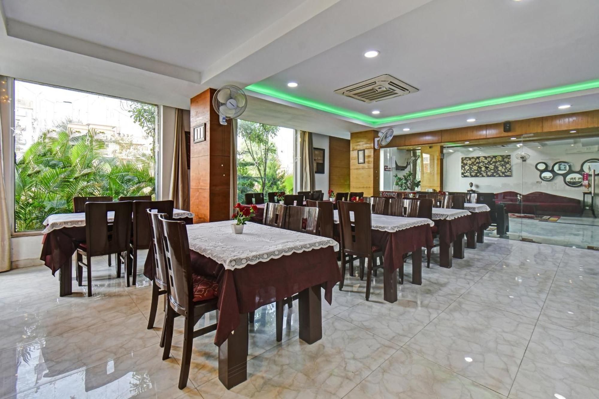 Townhouse Classio Suites Shirdi Exterior foto