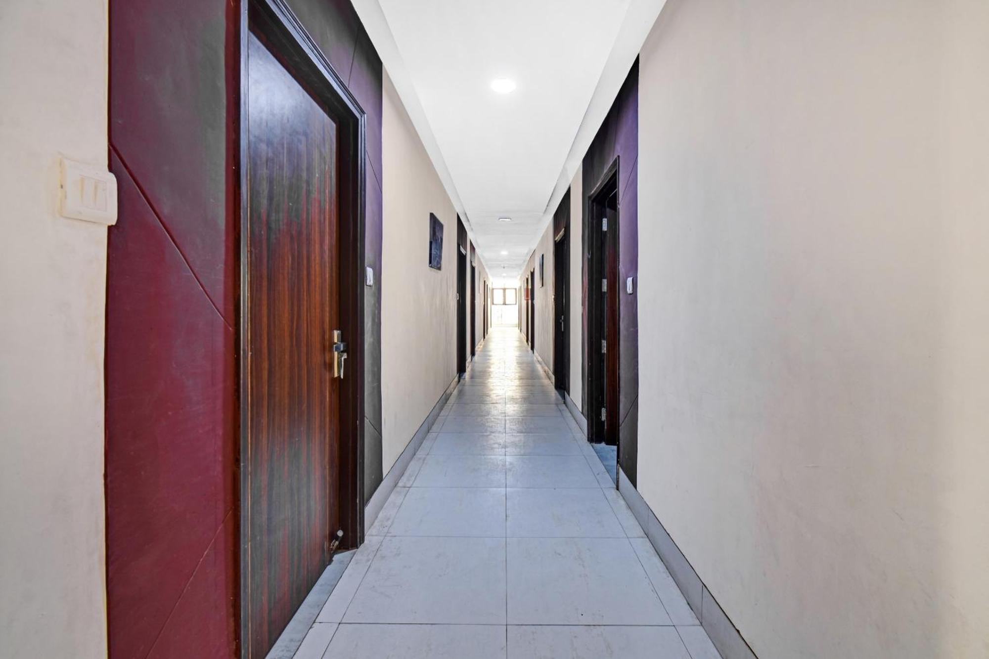 Townhouse Classio Suites Shirdi Exterior foto